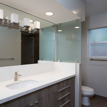 Hibiscus Island - Guest Bathroom