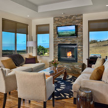 SMALL CABIN LIVING ROOM