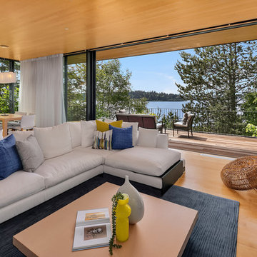 Modern Mercer Island Home with Large Windows