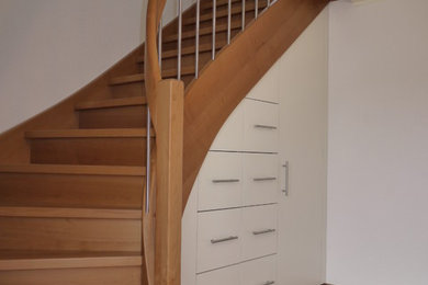 Diseño de escalera actual pequeña