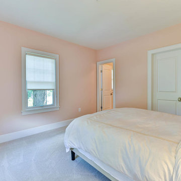 3323 Woodrow