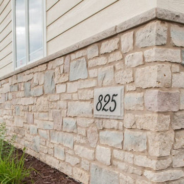 Bellevue Natural Thin Stone Veneer Wainscoting