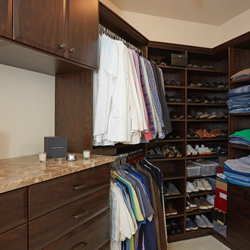 Handsome Men's Walk-In Closet (Chocolate)