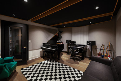 Example of an eclectic home studio design in Nashville