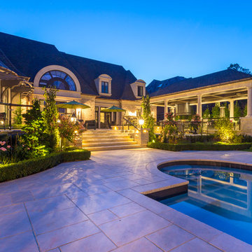 Richmond Hill Residence