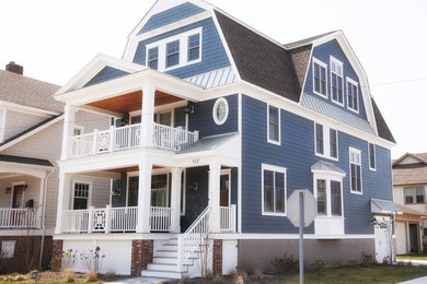Coastal exterior home idea in Philadelphia