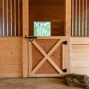 Qualicum Custom Horse Barn - Stable