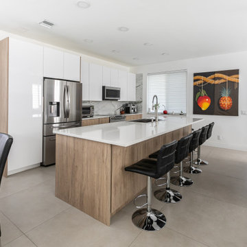 Versatil Contemporany Kitchen