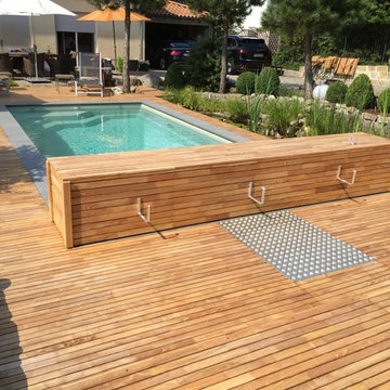 Mediterrane Poolterrasse aus edlem Robinienholz in Erlangen