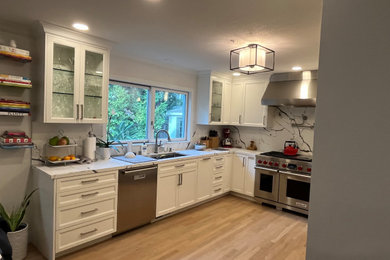 Minimalist kitchen photo in San Francisco