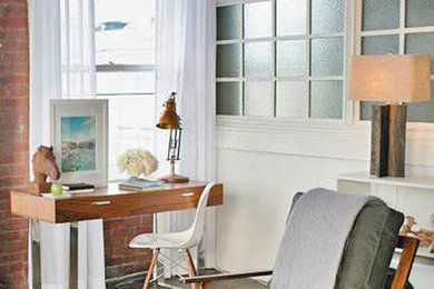 Imagen de despacho contemporáneo de tamaño medio sin chimenea con suelo de madera oscura, escritorio independiente, suelo marrón y paredes blancas