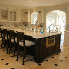 Charlotte Kitchen Hallway