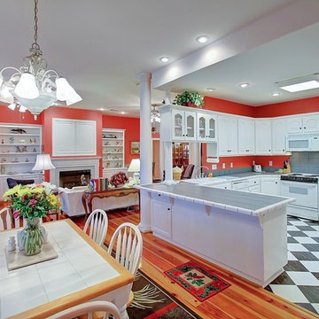 5208 Holly Forest Drive
