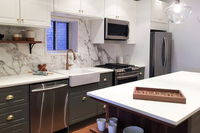 Small transitional kitchen photo in Toronto