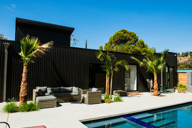 Inspiration for a patio remodel in Los Angeles