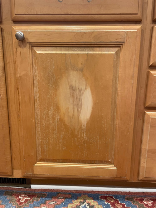 Is it worth it to paint the kitchen before selling?