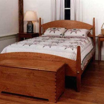 Low Post Bed Queen Size ~ Cherry