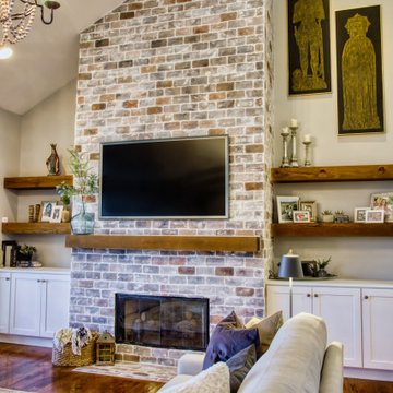 Horseshoe Living Room