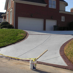 Silver Gray Driveway with Chicory Border - Outdoor Products
