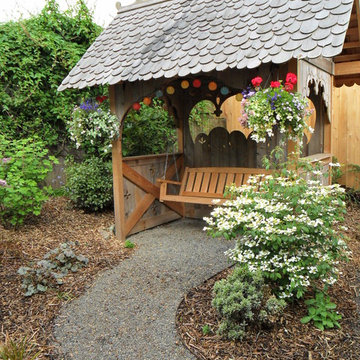 Garden Swing Retreat