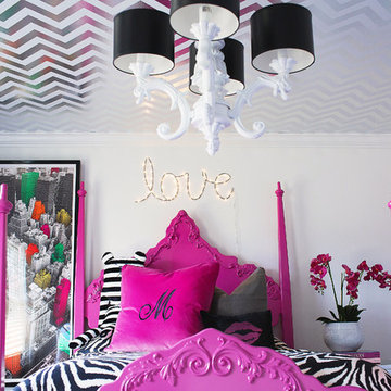 Tween Girl's Bedroom