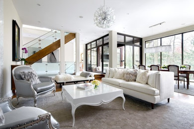 Example of a transitional living room design in Toronto