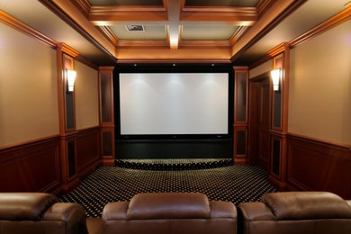 Home theater - traditional home theater idea in New York