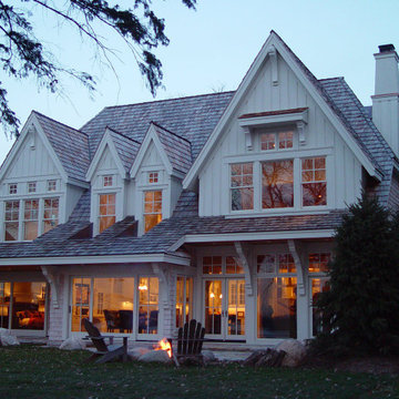 Modern Cottage on the Lake