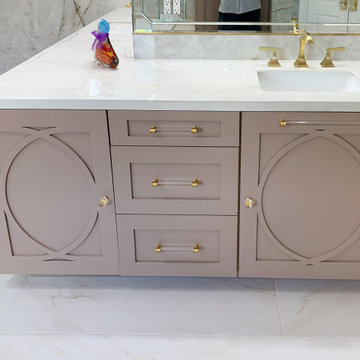 McCulloch Circle - Master Bathroom
