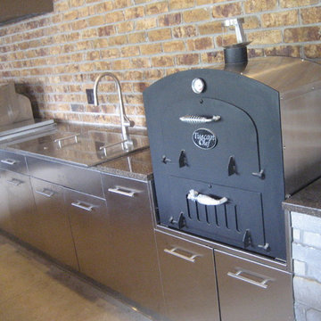 High Point Outdoor Kitchen (Designer: Jerilyn Horn)