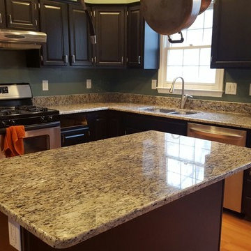 Santa Cecilia Light Kitchen Countertop
