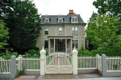 Example of a classic exterior home design in Boston