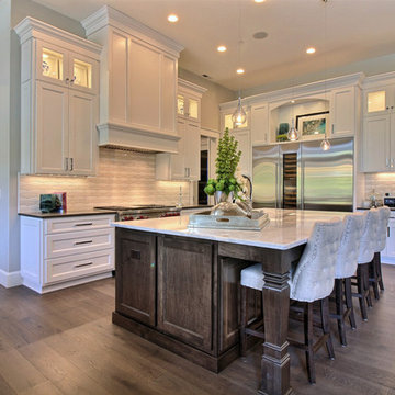 The Eagle's Peak : 2018 Parade of Homes