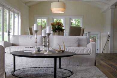 Trendy living room photo in San Francisco