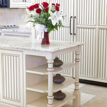 Traditional Glazed White Kitchen