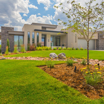 Contemporary Landscape in Kissing Camels