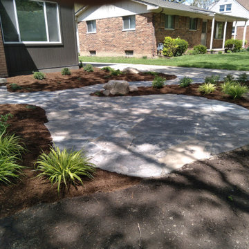 Ann Arbor Flagstone Patio and Garden