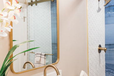 Arts and crafts home design photo in Miami