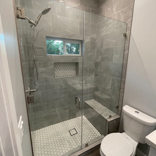 75+ Badezimmer mit Vinylboden und Quarzit-Waschtisch Ideen & Bilder