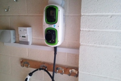 MOre Electric vehicle charge points goign in every week by Lamonbys LTD