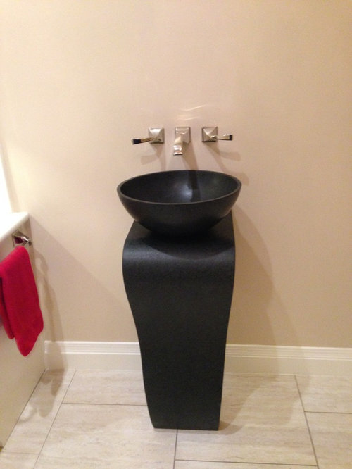 What type of mirror over pedestal sink