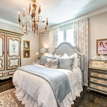 Traditional Bedroom