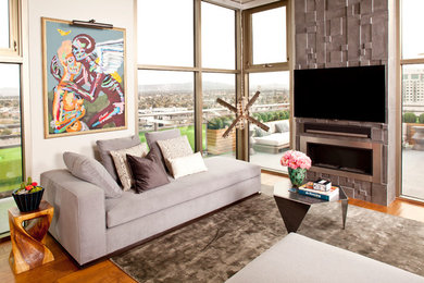 This is an example of an eclectic home design in Las Vegas.