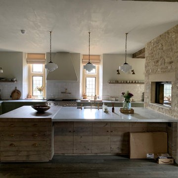 COTSWOLDS Grade 2 listed Farmhouse & New-Build Outbuildings