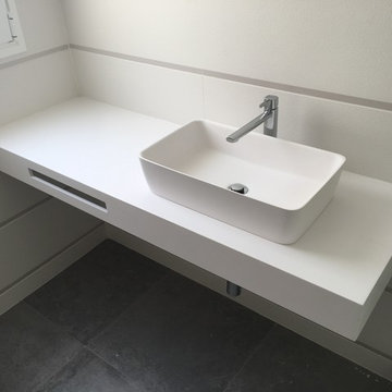 Encimera de baño en superficie sólida