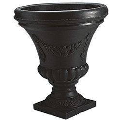 Traditional Outdoor Pots And Planters by Crescent Garden