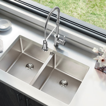 Elkay Lustertone Iconix Stainless Steel 32-3/4" x 19-1/2" x 9", Double Bowl Unde