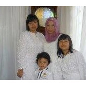 Puteri Azarina's photo