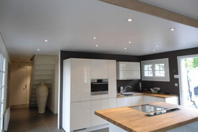 Inspiration for a kitchen remodel in Edinburgh