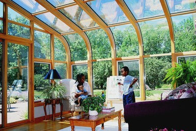 Example of a classic sunroom design in New York